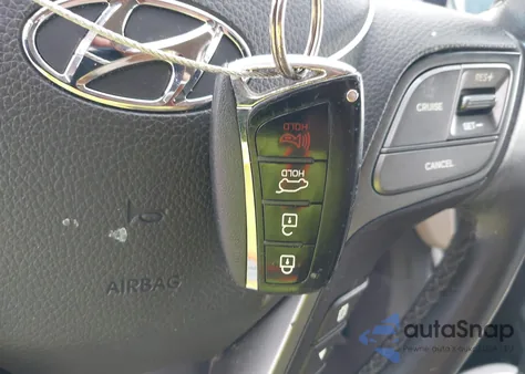 2017 Hyundai Santa Fe Sport 2.4L z USA, uszkodzony, nr VIN 5XYZU3LB7HG400914